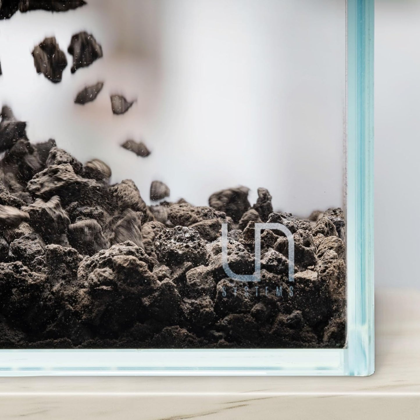 Ultum Nature Systems Controsand Vesuvius Aquarium Gravel (3L) - Versatile Aquarium Substrate for Planted & Shrimp Tanks