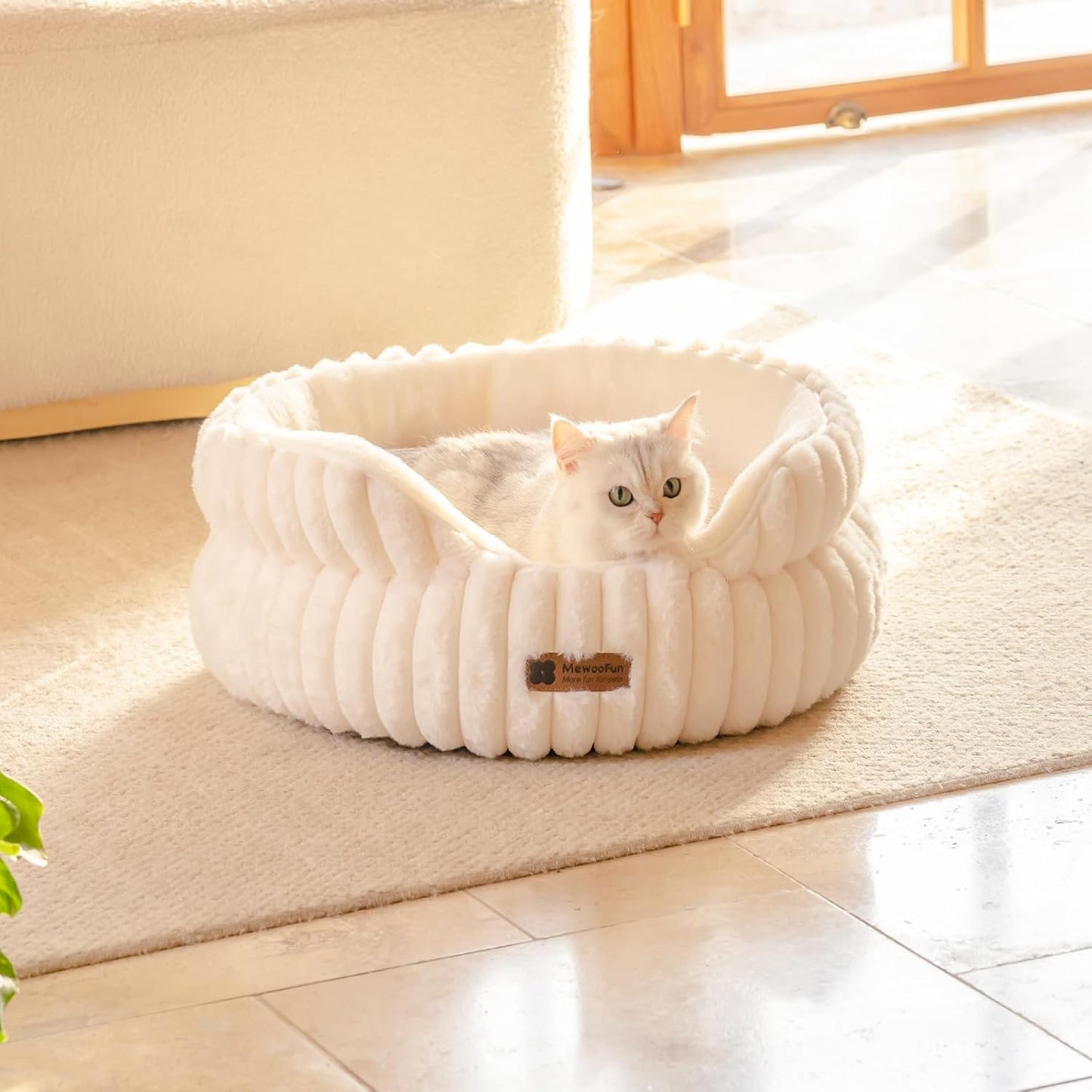 MEWOOFUN Cat Beds for Indoor Cats, Washable Dog Bed for Small Dogs, Round Pet Bed for Puppy and Kitten with Anti-Slip Bottom (Beige, 20"x20"x8")